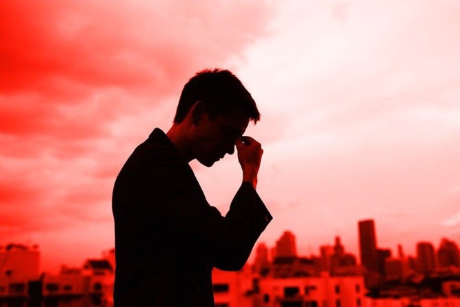 پێنج هۆکار کە ئەگەری تووشبوون بە سەرئێشە زیاتر دەکەن