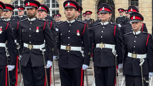 ئەکادیمیای سەربازیی شاهانەی ساندهێرست